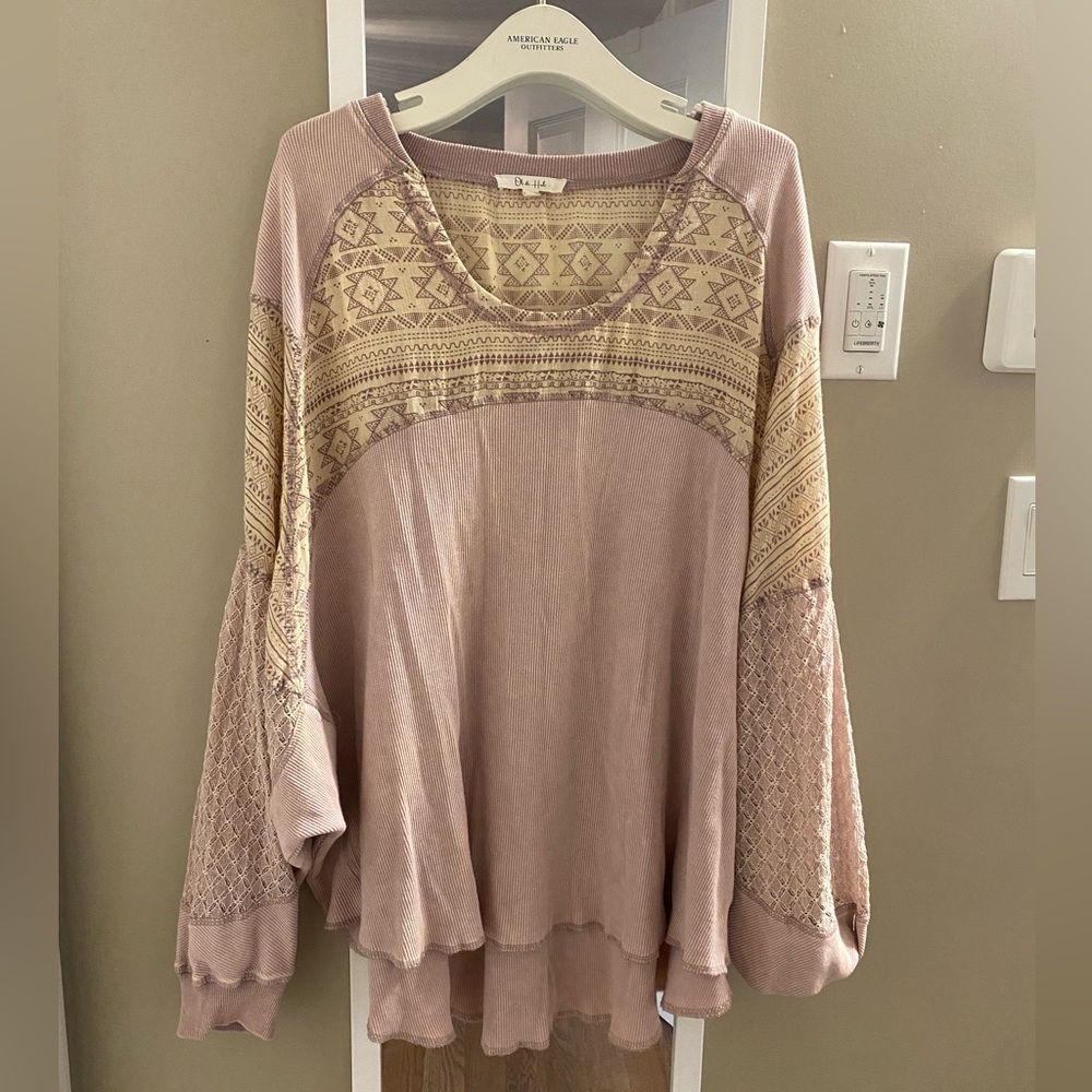 Oli and Hali Women's long sleeve in mauve and Cream